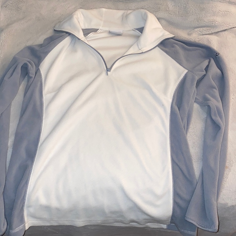 White & blue Columbia quarter zip